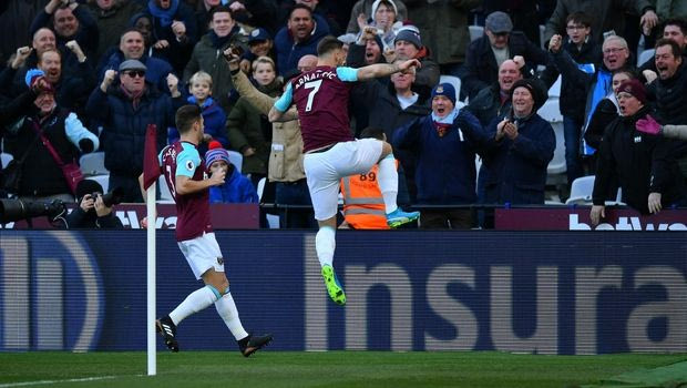 Έριξε στο καναβάτσο την Τσέλσι και πανηγύρισε σαν… ροκ σταρ!