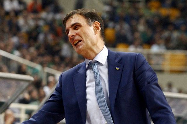 Mπανανόφλουδα πάτησε η Χίμκι στη Μόσχα