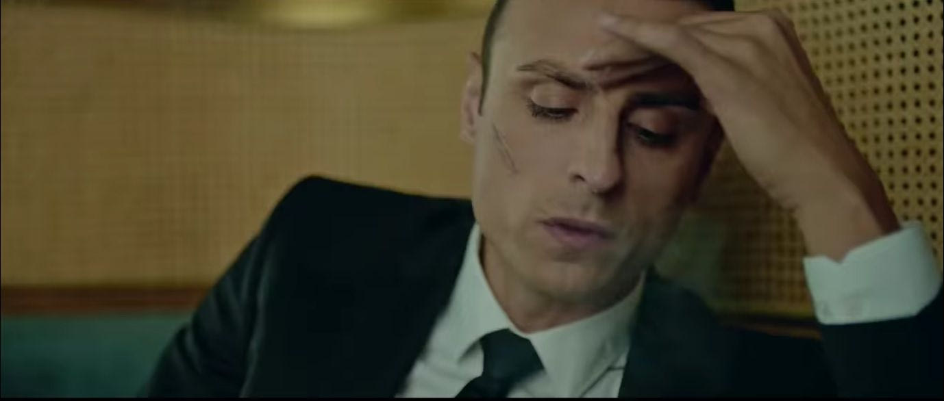 Ο Μπερμπάτοφ ηθοποιός σε ρόλο “νονού”!