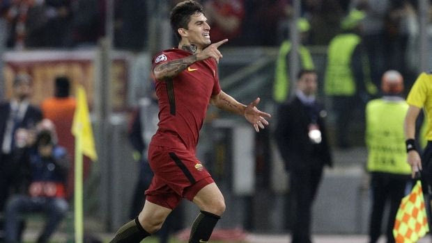 Βγήκε άθικτος μέσα από τη διαλυμένη αμαξάρα του!