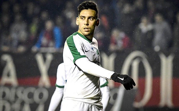 O μικρός Δώνης αναζητά (και βρίσκει) τον μεγάλο στη Λεωφόρο (pic)