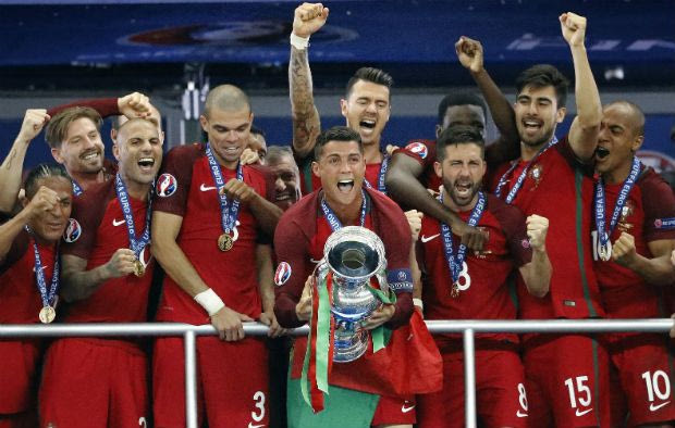 “Πόρτα” στο Βέλγιο και Euro από τη Ρώμη μέχρι το… Μπακού!