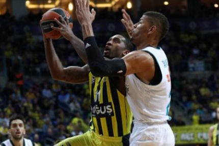 Σταυροφόρος Ντόντσιτς, αφαίρεσε το στέμμα από τη Φενέρμπαχτσε