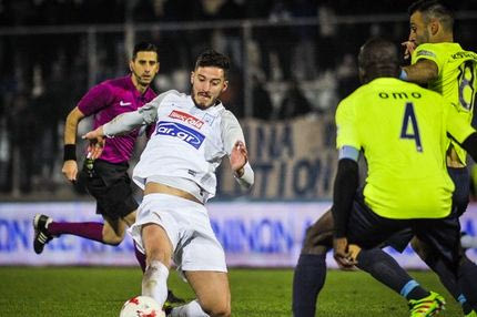 Η επτάψυχη Λαμία έμεινε όρθια και στους Ζωσιμάδες!