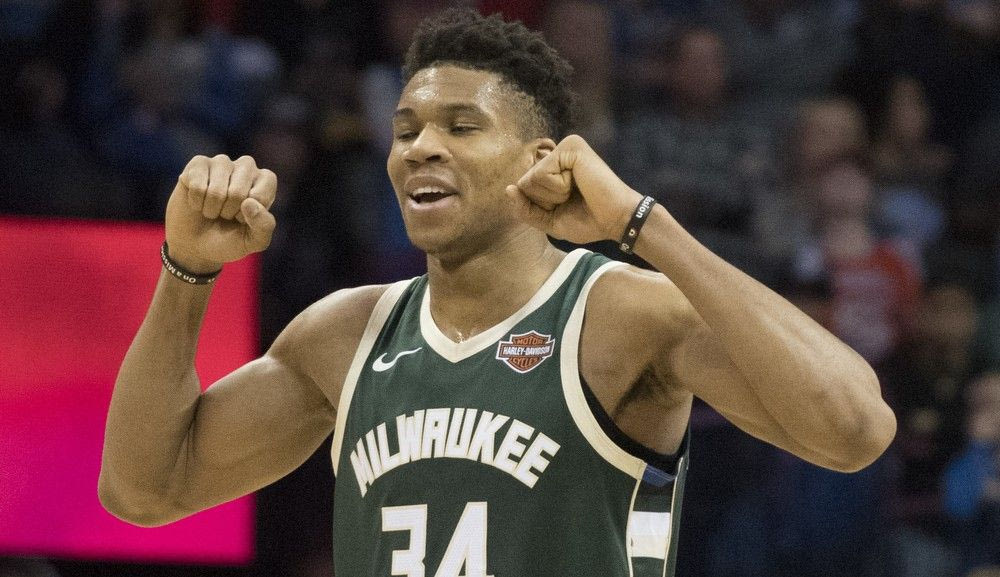 Την αρχοντική τάπα του Αντετοκούνμπο στον Γουέστμπρουκ την είδες;