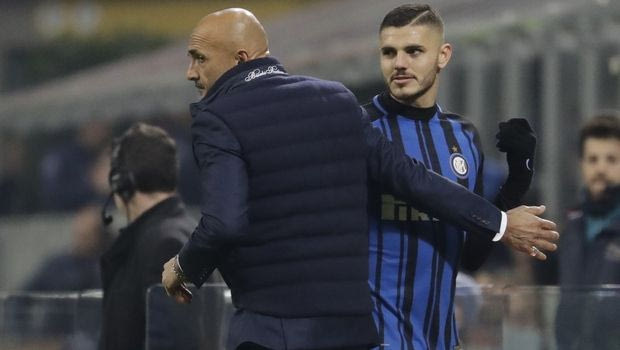 O Σπαλέτι πήγε να χτυπήσει με το αμάξι ρεπόρτερ!