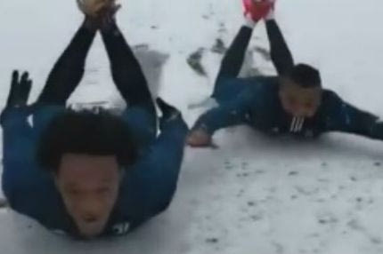 Ποιο… διπλό στη Νάπολι; Πάνω απ’ όλα το χιόνι!