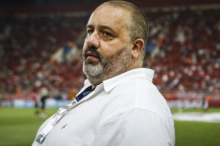 Η πρώτη αντίδραση του Ολυμπιακού μέσω Καραπαπά: “Μια χώρα πουλημένη από τους αδίστακτους που την κυβερνούν”