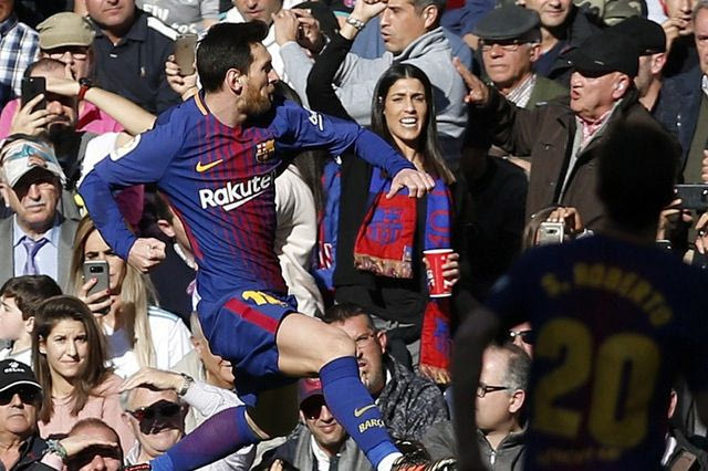 Ο βολεϊμπολίστας Καρβαχάλ δεν απέτρεψε το 2-0 της Μπαρτσελόνα