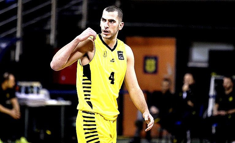 Λευτέρης ο… λεύτερος