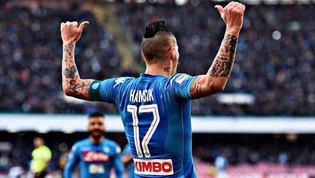 Η Νάπολι φόρεσε συλλεκτική φανέλα για χάρη του Χάμσικ!