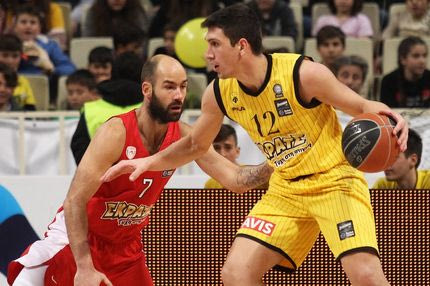 “Ψήλωσε” η ΑΕΚ, δεν χαλάστηκε ο Ολυμπιακός