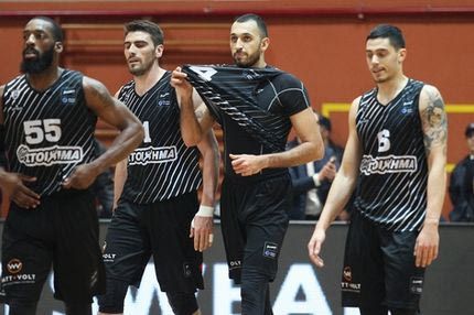 Ο Δικέφαλος και ο… ακέφαλος