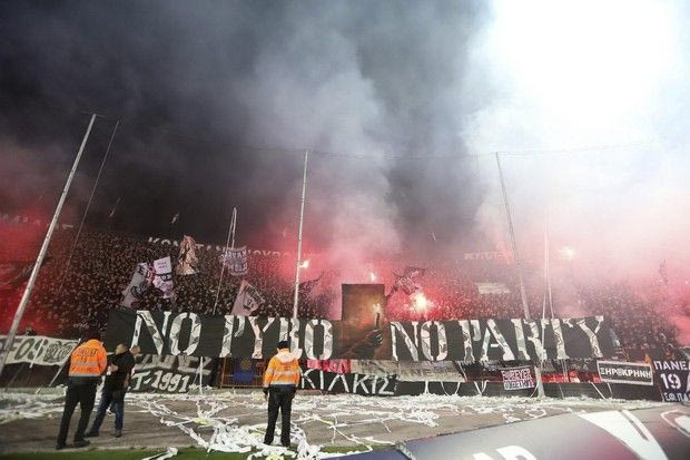 Η φλεγόμενη Τούμπα έγινε πηγή έμπνευσης για… παπούτσια