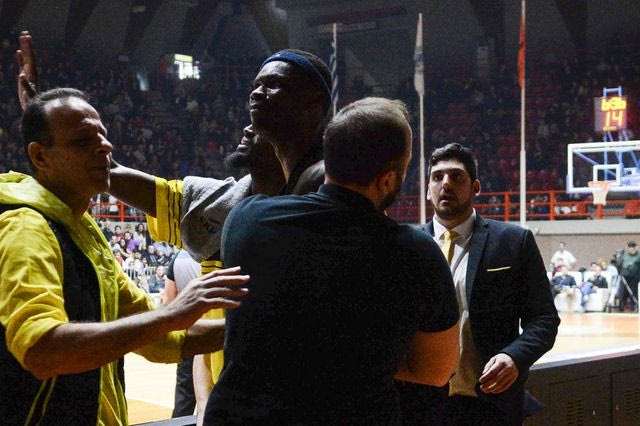 Το πρώτο μέτρο για τον Πετγουέι άργησε δύο ημέρες…