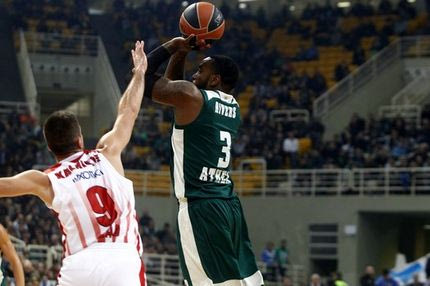 Με τρίποντη καταιγίδα, ο Παναθηναϊκός προστάτευσε το κάστρο του