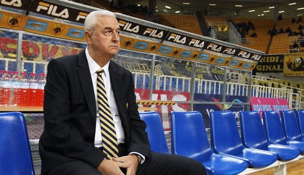 Ξέφραγο αμπέλι η ΑΕΚ