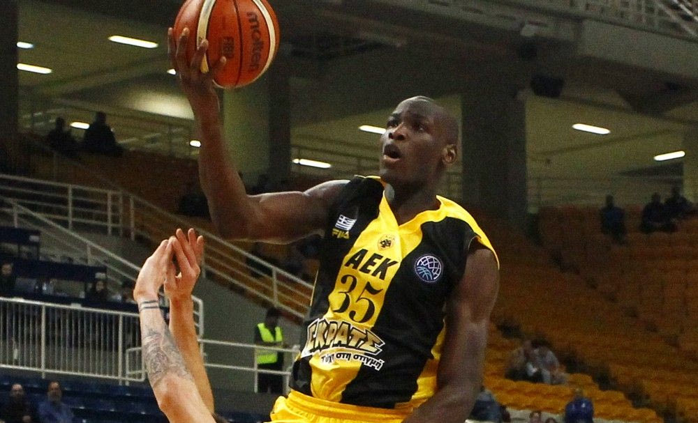 Ο Σι όλο φεύγει κι όλο τον κρατάνε