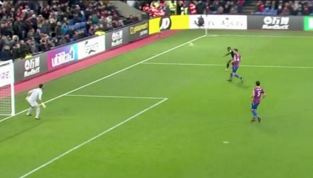 Ο Ντεφό πέτυχε γκολ αλά… Φαν Μπάστεν!