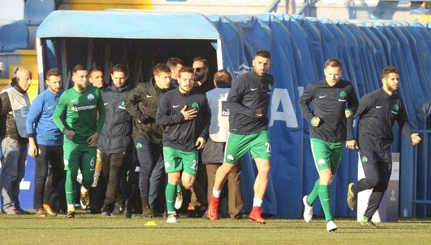 Πανό ΕΠΟΣ στο γήπεδο του Απόλλωνα