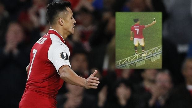 Η πρώτη φωτογραφία του Σάντσες με τη φανέλα της Γιουνάιτεντ