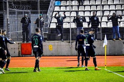 Τι είπαν στους Κουρμπέλη και Δώνη οι οπαδοί και τι απάντησαν οι παίκτες