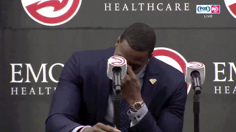 VIDEO: Τα δάκρυα του Χάουαρντ στην παρουσίασή του από τους Χοκς