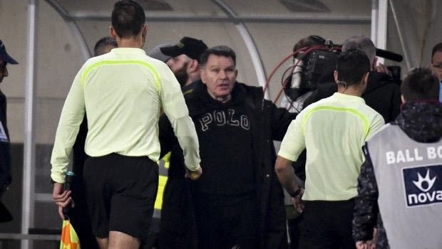 Ο διαιτητής έστειλε τον Κούγια στην εξέδρα!