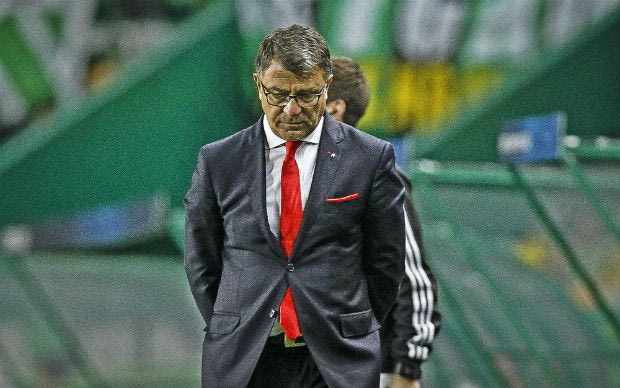 Παίρνει προπονητές με ημερομηνίες λήξης