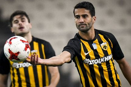 Της μιλάει της μπάλας ο Μασούντ