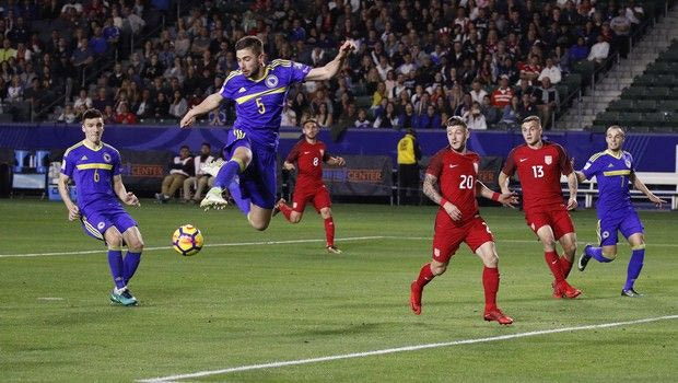 Ένα… Κανάλι” και 2 “όχι” φέρνουν Μιχόγεβιτς