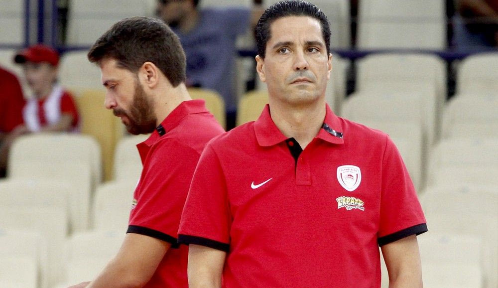 Πώς και γιατί απολύθηκε τώρα ο Μαρμαρινός από τον Ολυμπιακό