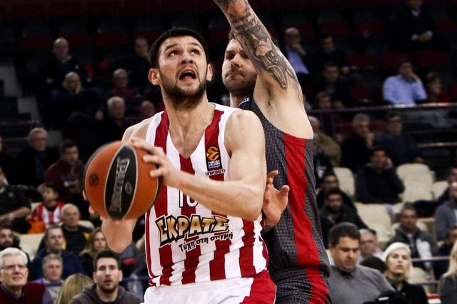 Βάφτισε τη Μιλάνο στα πειραιώτικα νερά…