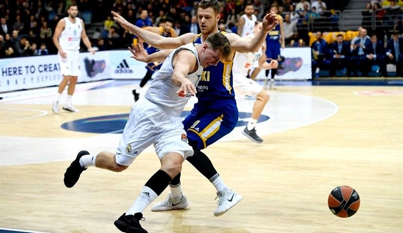 Εξέθεσε την Χίμκι η Ρεάλ!