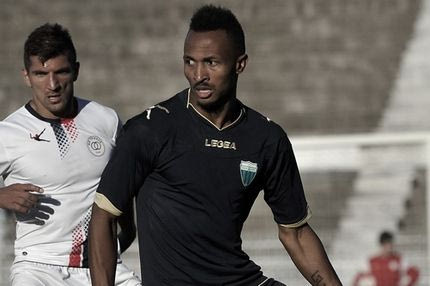 Εμπόδιο ο Κομπότης για Τόνι Σίλβα