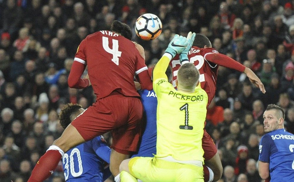 Φαν…ταστικό ντεμπούτο με τα κόκκινα. Τι γίνεται όμως με την άμυνα;