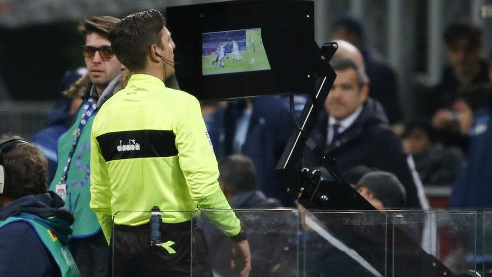 Πού βρέθηκαν τα λεφτά για το VAR!