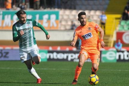 Με Τζαβέλλα πίσω και Βιγιαφάνιες μπροστά η νίκη της Αλάνιασπορ