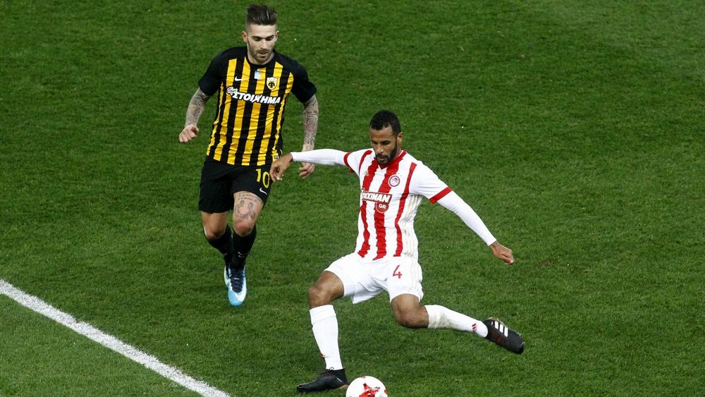 Φουλ επίθεση ο Ολυμπιακός στο ΟΑΚΑ, συντηρητικά η ΑΕΚ