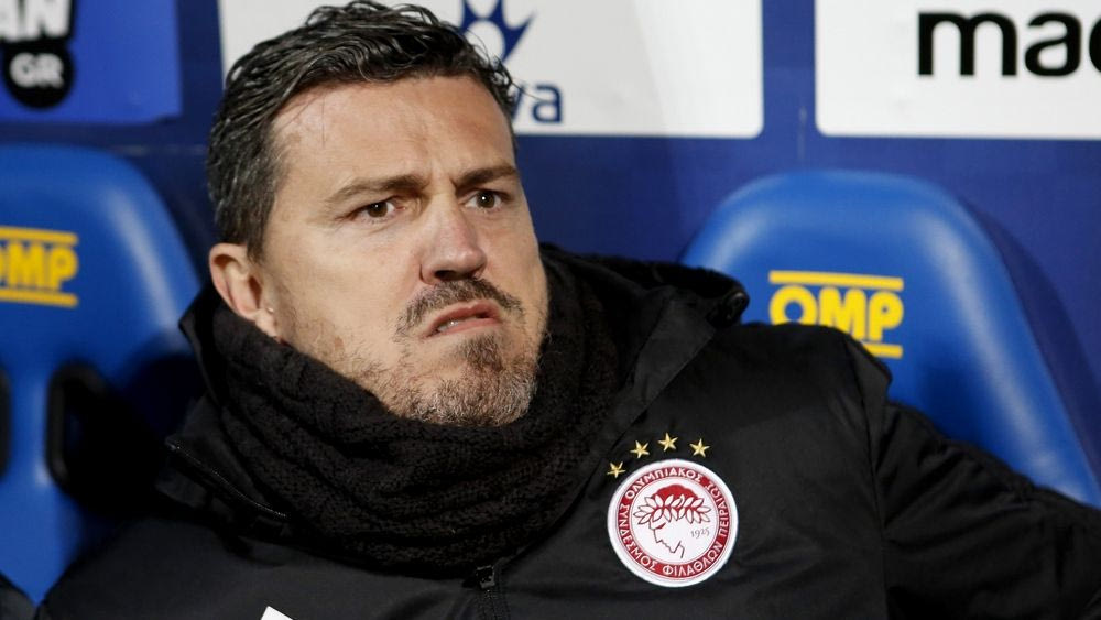 Πρώτα τον αποθέωσε και μετά τον… απέκλεισε