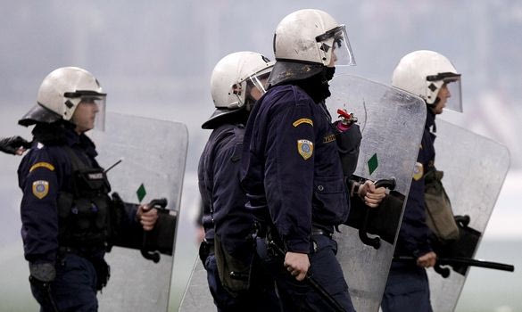 Ο τελικός ξεκίνησε με… ξύλο