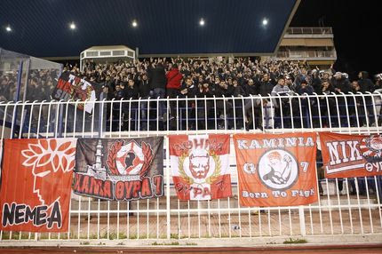 “Εμάς με μεγεθυντικό φακό, άλλοι καταστρέφουν πόλεις”