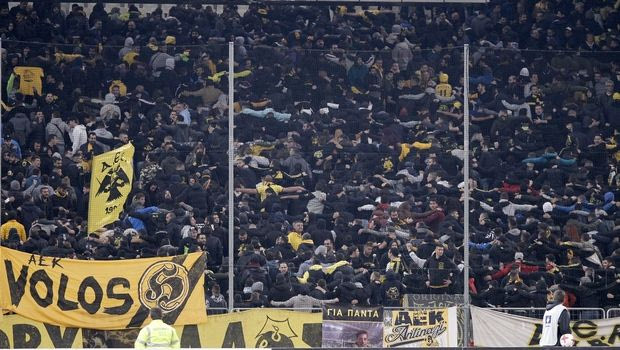 Οι οπαδοί “έφτιαξαν” Χιμένεθ και παίκτες πριν το “Καραϊσκάκης”