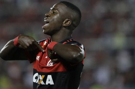 Ποιος Νεϊμάρ; Ο Βινίσιους έχει ξετρελάνει τους φίλους της Ρεάλ!