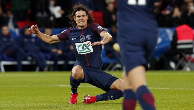 Η Παρί ζήτησε εγγράφως… προστασία από τους διαιτητές!