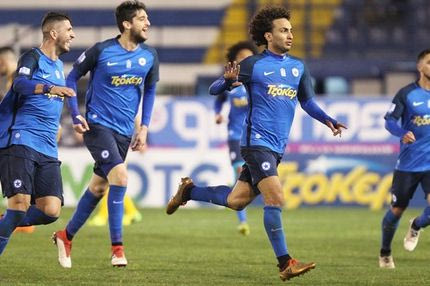 Σόου του “τρελαμένου” Ουάρντα μπροστά στην κερκίδα των οργανωμένων!