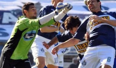 Γκολ τερματοφύλακα απο τα 70 μέτρα! (vid)