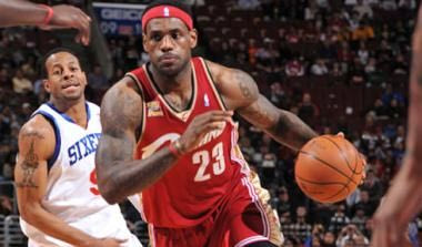 Επιστροφή LeBron με νέα νίκη για το Cleveland, πέρασαν από την Αριζόνα οι Lakers