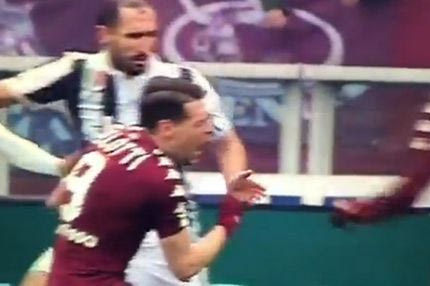 Ο Κιελίνι έχει πολύ βαρύ χέρι και ο Μπελότι το ένιωσε…