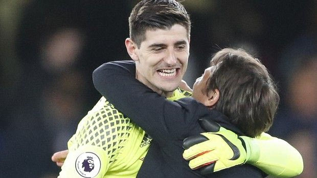 Ο Κουρτουά “κάρφωσε” χωρίς οίκτο τον Κόντε μέσω… Αζάρ!